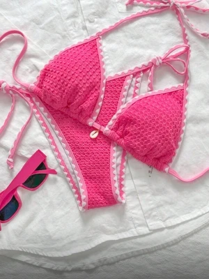 Rosa bikini - Helt ny bikini, aldrig använd. Säljer då den inte passade mig.