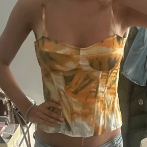 Korsett - Pretty little things korsett som nt kommer till användning 