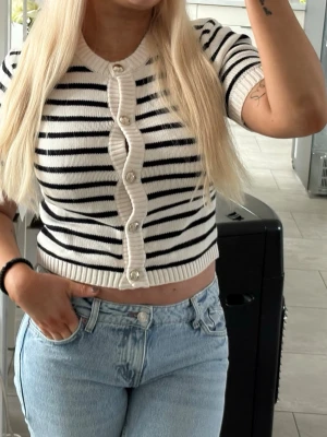 Randig topp - Ny med prislapp 💞