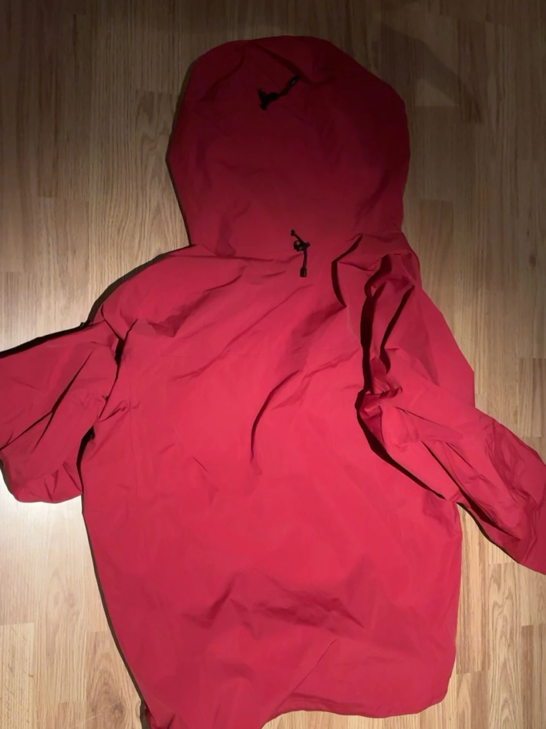 Röd Gore-Tex regnjacka från Arc'teryx - 1