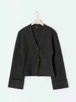 Grå tröja - Säljer denna mörkgråa sköna tröjan från Gina tricot❤️bara att skriva för bilder!
