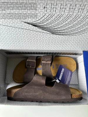 Bruna Birkenstock sandaler mocka - Snygga bruna sandaler från Birkenstock i mocha färg . Helt nya . 