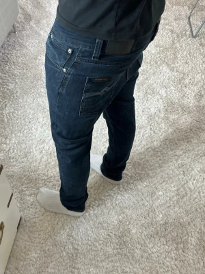 Nudie jeans Lean Dean - Nudie Jeans | skick 9/10 | Storlek 32/34 | Pris - 549kr | Modellen är ca 181cm lång | Hör av dig vid minsta fråga eller fundering!!