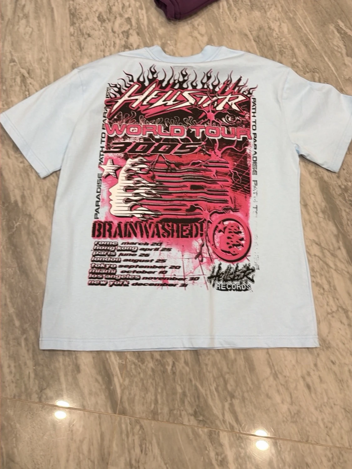 Ljusblå grafisk t-shirt från Hellstar - 2
