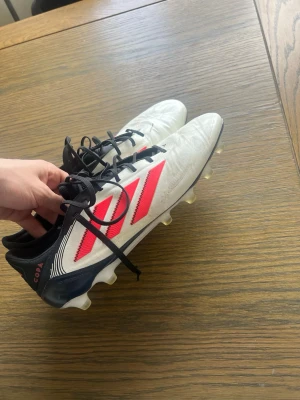 Adidas copa fotbollsskor - Storlek 44 2/3, använda ett fåtal gånger