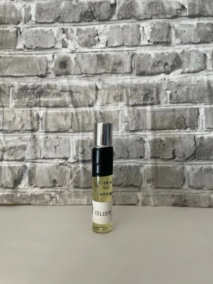 Celeste från Giardini di Toscana  5ml parfym splitt - Parfymen Celeste från Giardini di Toscana  5ml test. Se bilder ca 4 ml kvar. 