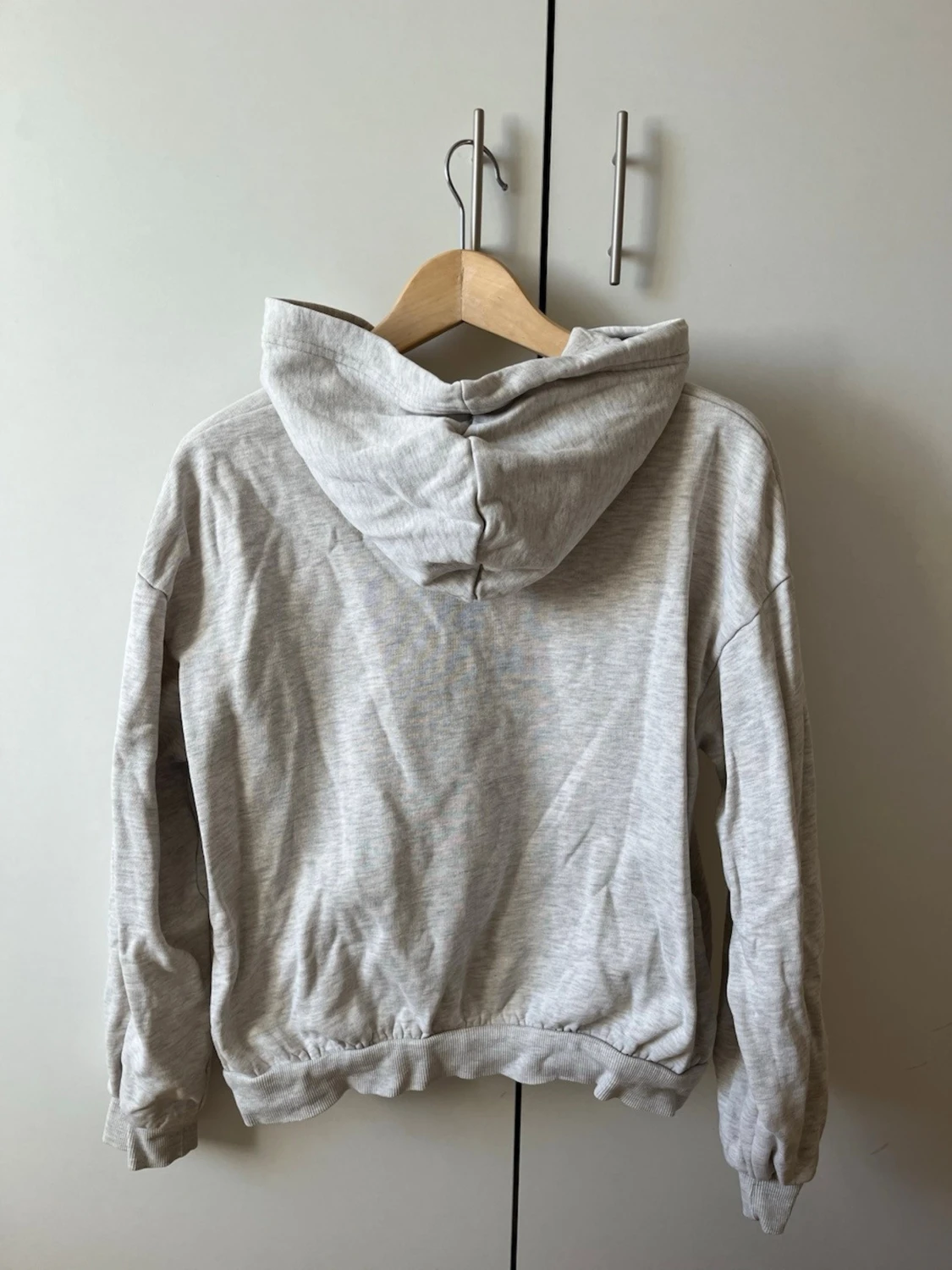 Ljusgrå hoodie med dragkedja - 1