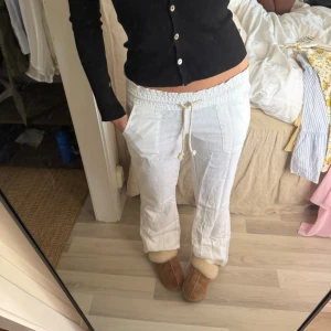 Vita linnebyxor Roxy - Snygga vita linnebyxor från Roxy med prislapp kvar🙌🏼💕
