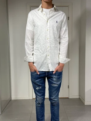 Polo Ralph Lauren skjorta  - Säljer nu denna Polo Ralph Lauren skjorta, skriv för fler bilder/frågor🙌🏼