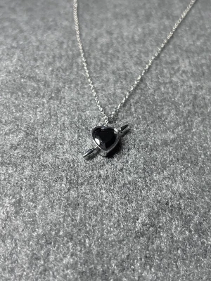Silver Arrow Black Heart - 40-45 cm. Helt rostfri