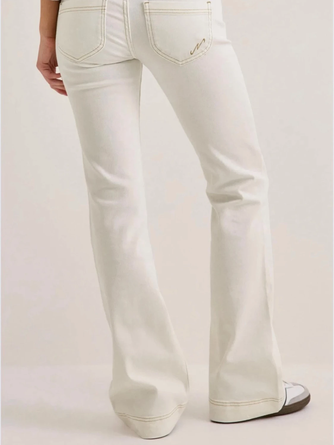 Vita bootcut jeans med låg midja - 1