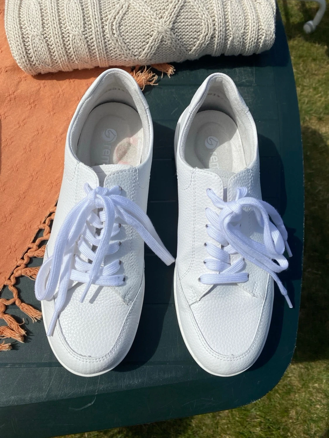 Vita sneakers från Rieker - 1
