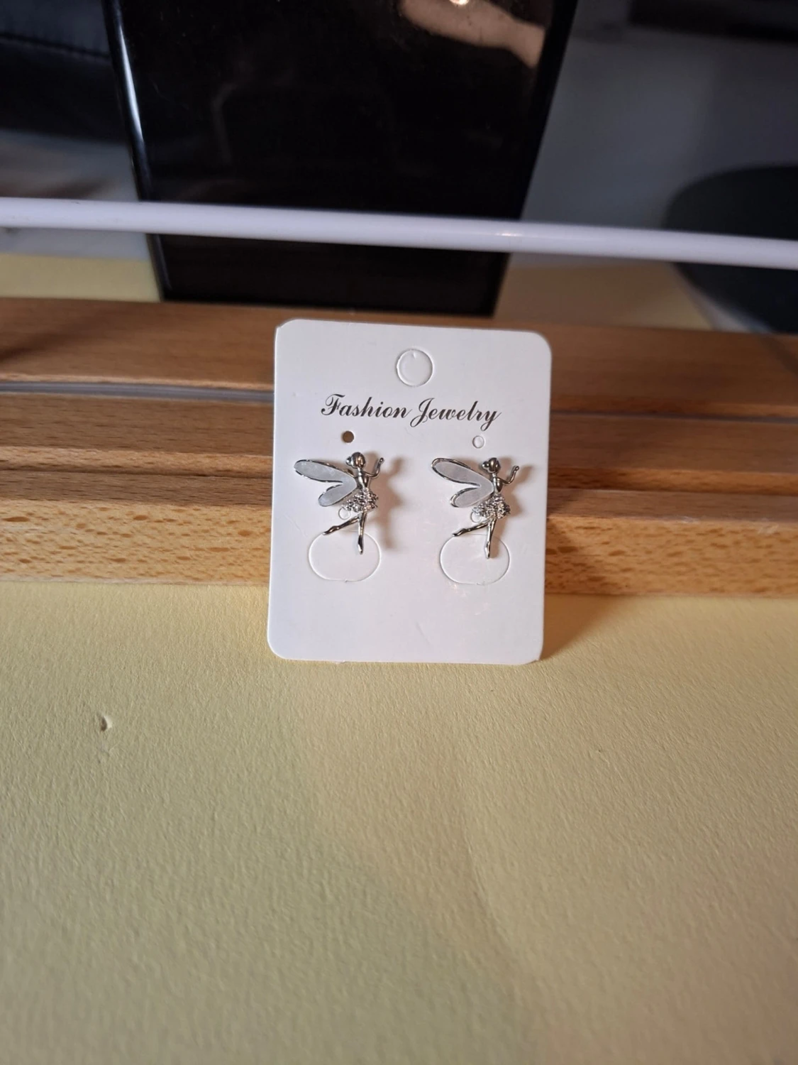 Silvriga älvörhängen med strass