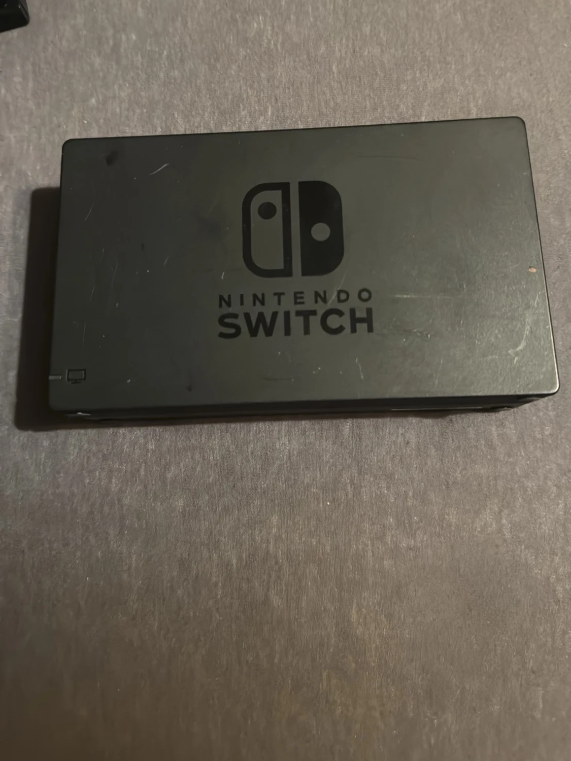Nintendo Switch med grå Joy-Con - 6