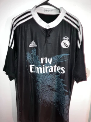 Real Madrid tröja 2014/15 - DM för fler bilder och frågor