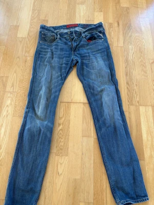Replay jeans - Tjena säljer ett på replay jeans anbass som tyvärr inte passar längre tveka inte på att höra av dig!