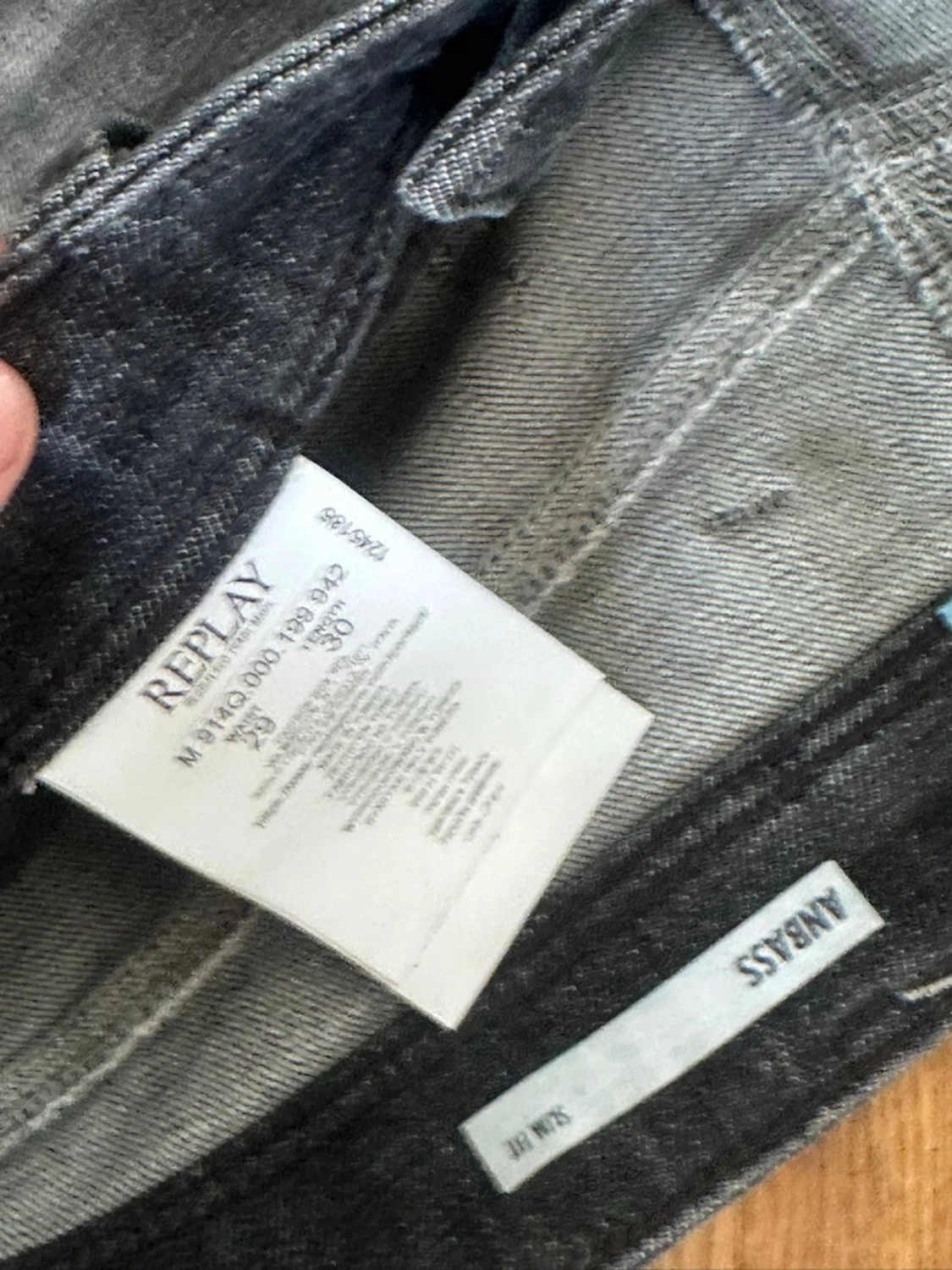 Svart/ gråa slim fit jeans från Replay  29/30 - 3