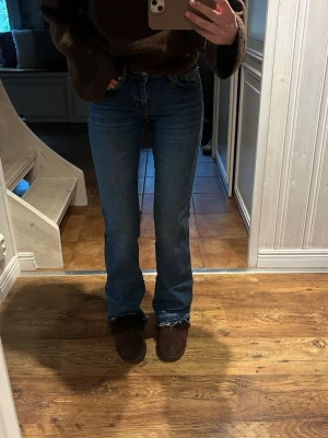 Jeans  - Bootcut jeans med fickor, storlek xs full length. Bra skick💙