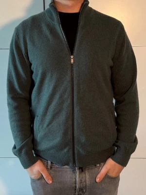 Massimo Dutti tröja - Skön tröja från Massimo dutti. Storlek L.