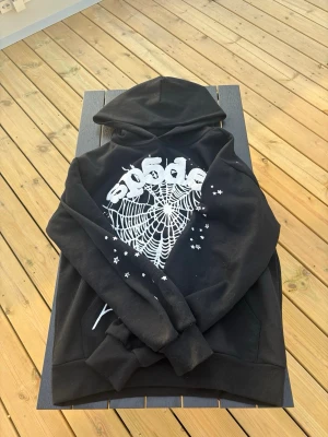 Svart Spider Hoodie - SP5DER, storlek: S, aldrig använt förut och helt ny. Startpris: 600kr