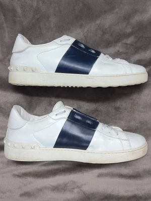 Valentino Garavani open sneakers - rfekta för dig som vill ha en clean men ändå lyxig look.