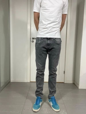 Replay Anbass Hyperflex Jeans  - Säljer nu dessa Replay Anbass Hyperflex Jeans, W32 o L32, skriv för fler bilder/frågor🙌🏼