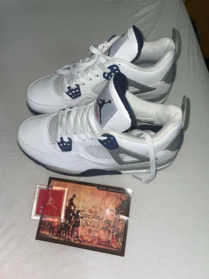 Jordan 4 Midnight Navy - Jordan 4 Midnight Navy, Anvönder inte de längre, mycket bra skick, skriv vid frågor