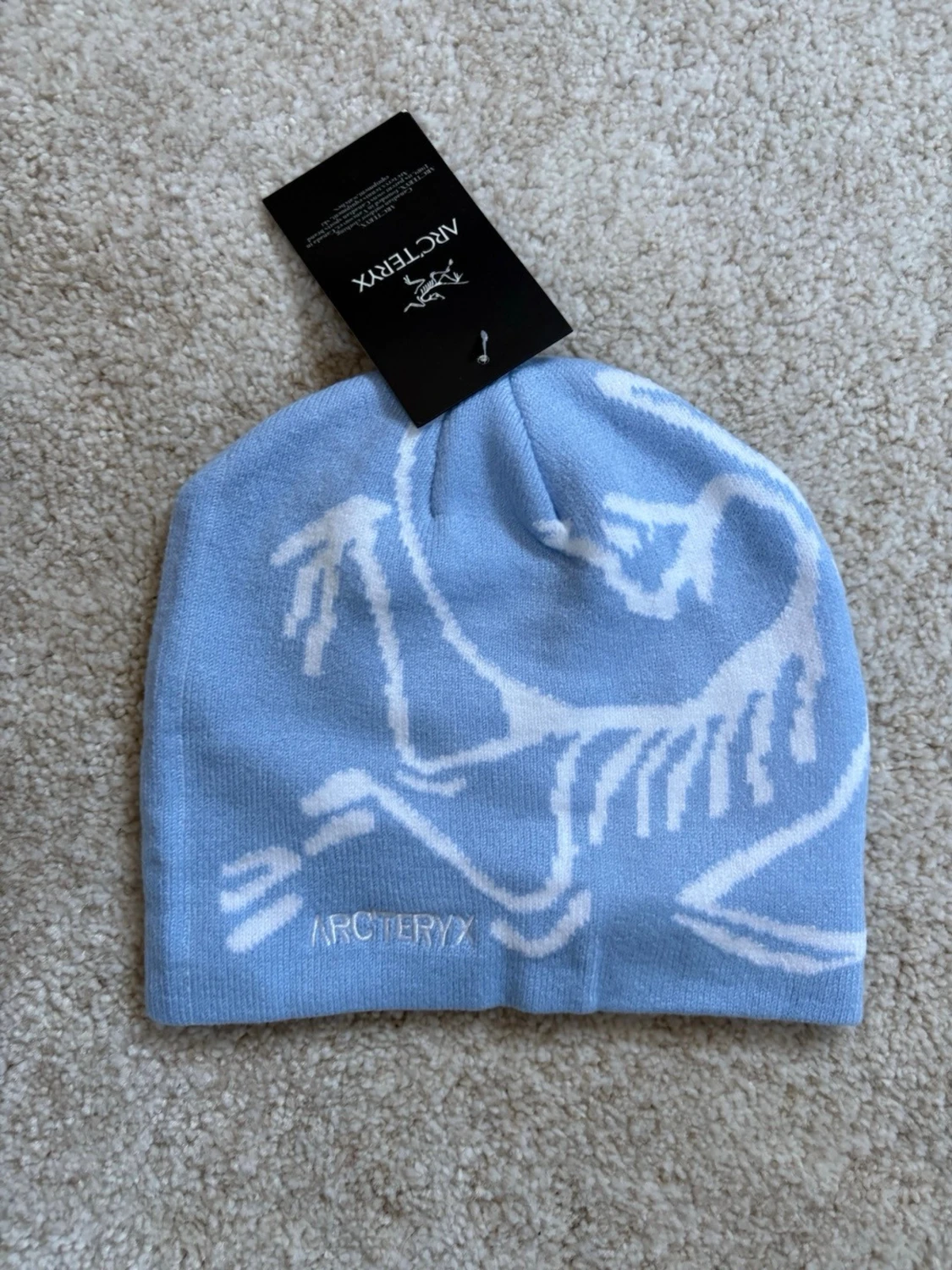 Ljusblå mössa från Arc'teryx