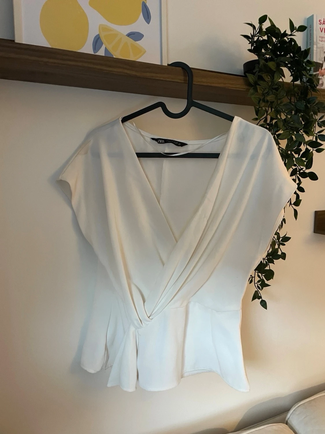 Vit omlottblus från Zara