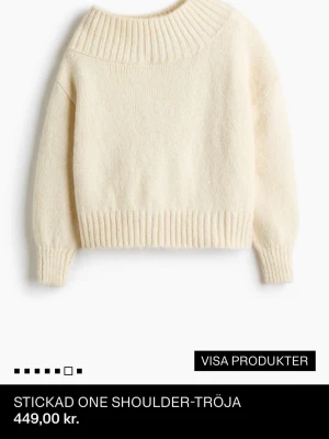 Cool stickad tröja - Så så fin stickad off/half shoulder tröja från hm som aldrig är använd!