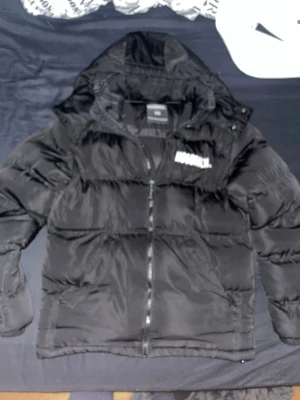 Hoodrich  - Säljer min Hoodrich jacka. Mycket bra skick. Pris kan diskuteras via intresse. 