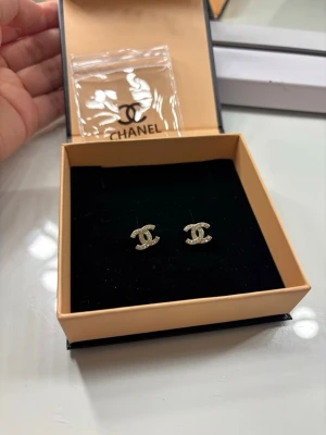 Örhängen - Helt oanvända