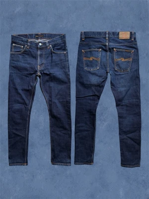 *Selvage* Nudie Lean Dean - Ett par mycket trevliga nudie jeans i modellen ”Dry Japan Selvage”! Storlek 30/30, kommer få extremt snygga fades med tiden. Nypris: 2500 kr Hör av dig vid frågor!
