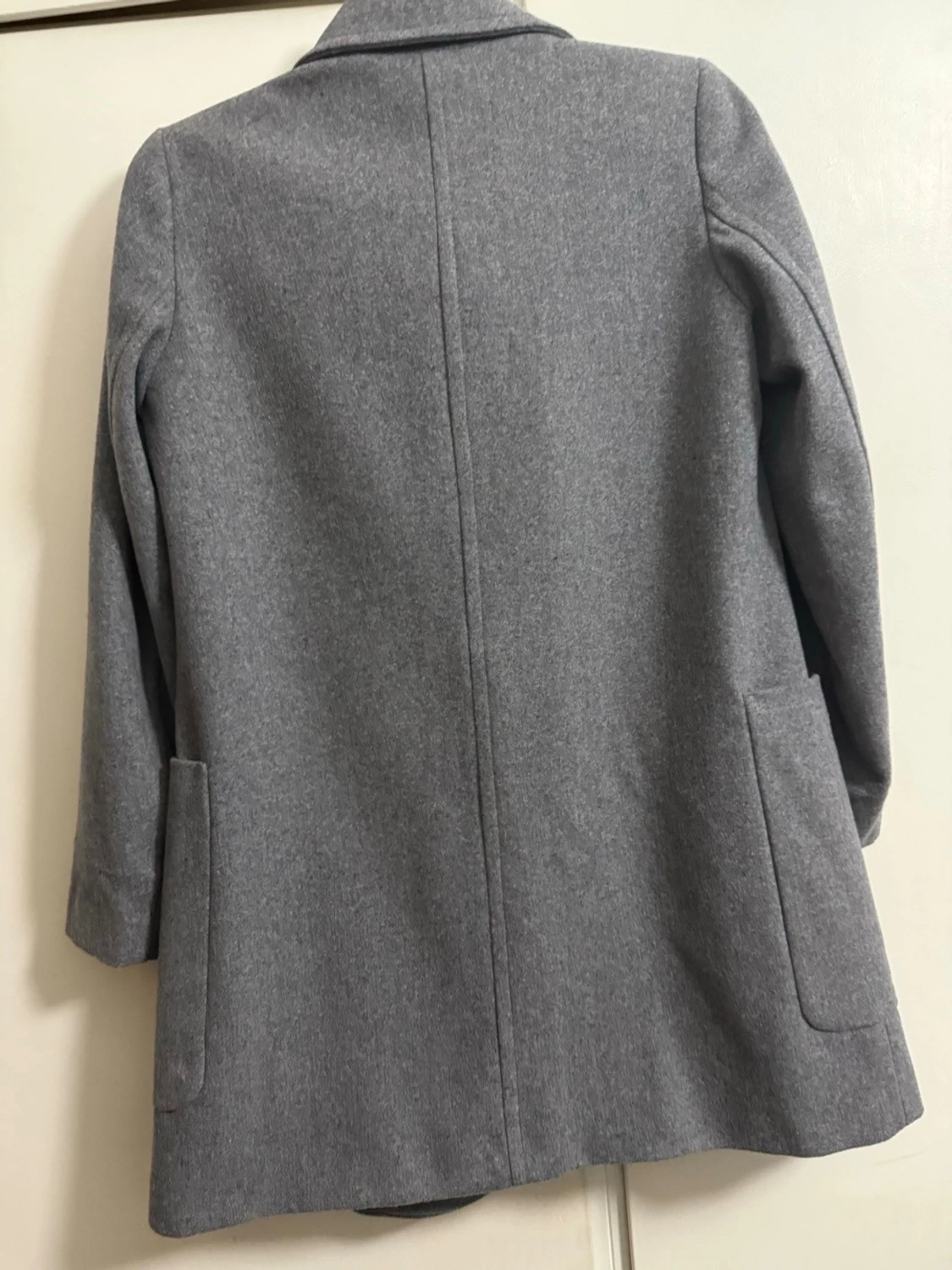 Grå klassisk rock från Benetton - 1