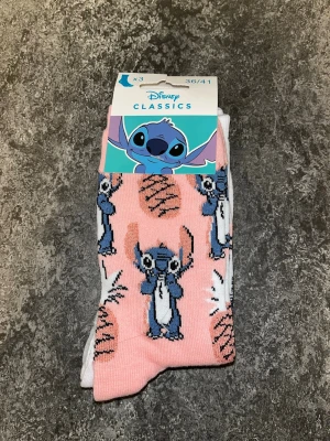 Disney Stitch strumpor 3-pack - 3-pack Disney Lilo & Stitch strumpor i bomullsblandning! Nostalgisk 💙💙