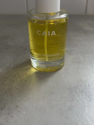 CAIA Silky Sensation Body Serum - CAIA Silky Sensation Dry Oil Body Serum helt oanvänd! 
