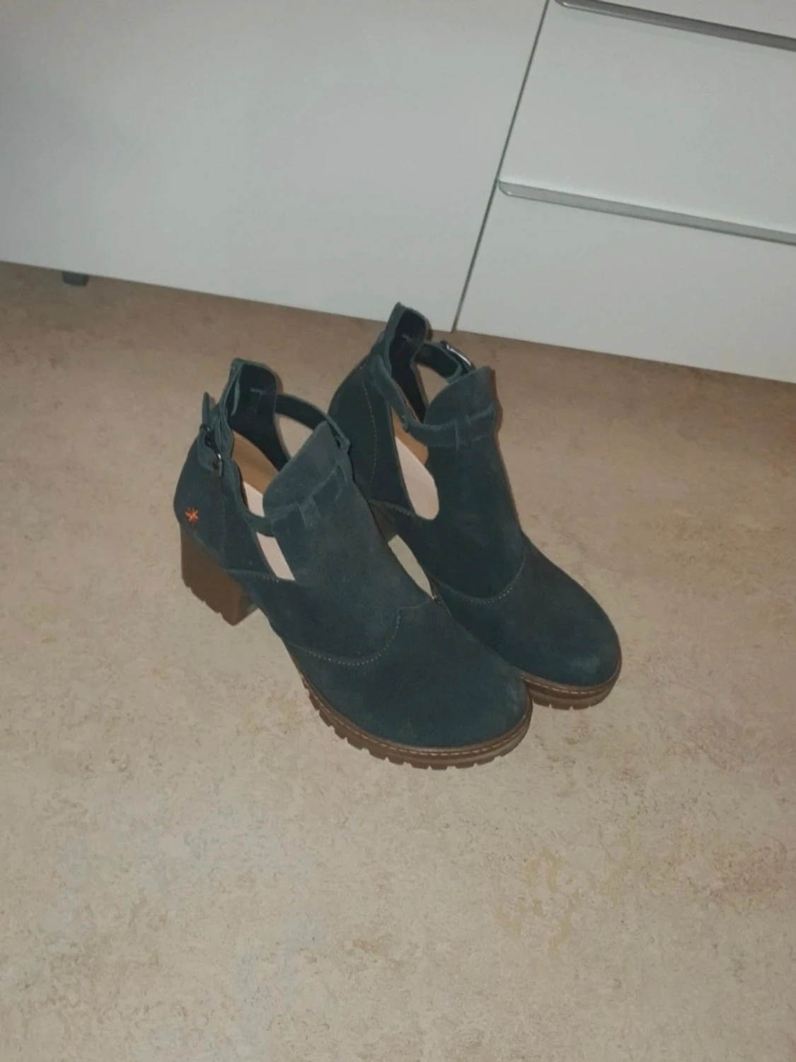 Mörkblåa stövletter från Art - 5