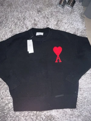 Svart stickad tröja från Ami Paris - Helt ny, ami Paris stickad tröja 