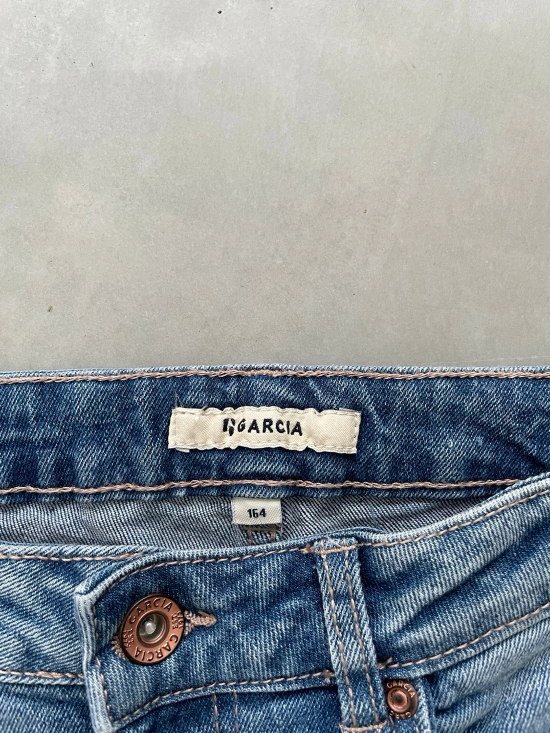 Blå raka jeans från Garcia - 1