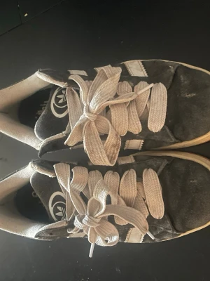 adidas campus - adidas skor smutsiga men bra skick