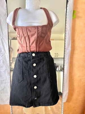 Set 2st Brun topp och jeans  kjol  - Set kläder 