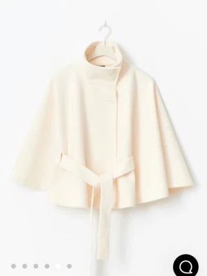 Cape-kappa - Jätte fin cape-kappa från Gina Tricot, endast använd en gång!🩷storlek XS/S.