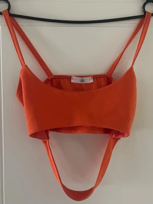 Topp - Storlek S. Bra Skick. Märke Missguided.