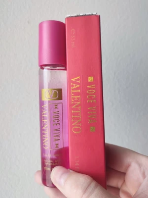 Valentino Voce Viva - Valentino Voce Viva Perfume. 33ml bottle. New! A great all year around fragrance.