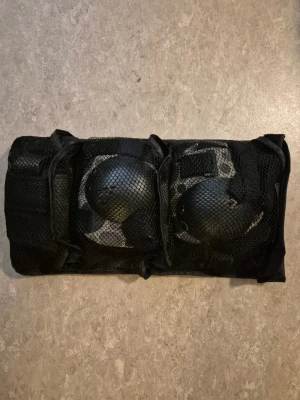 Inlinesskydd/Knäskydd - Inlinesskydd/Knäskydd