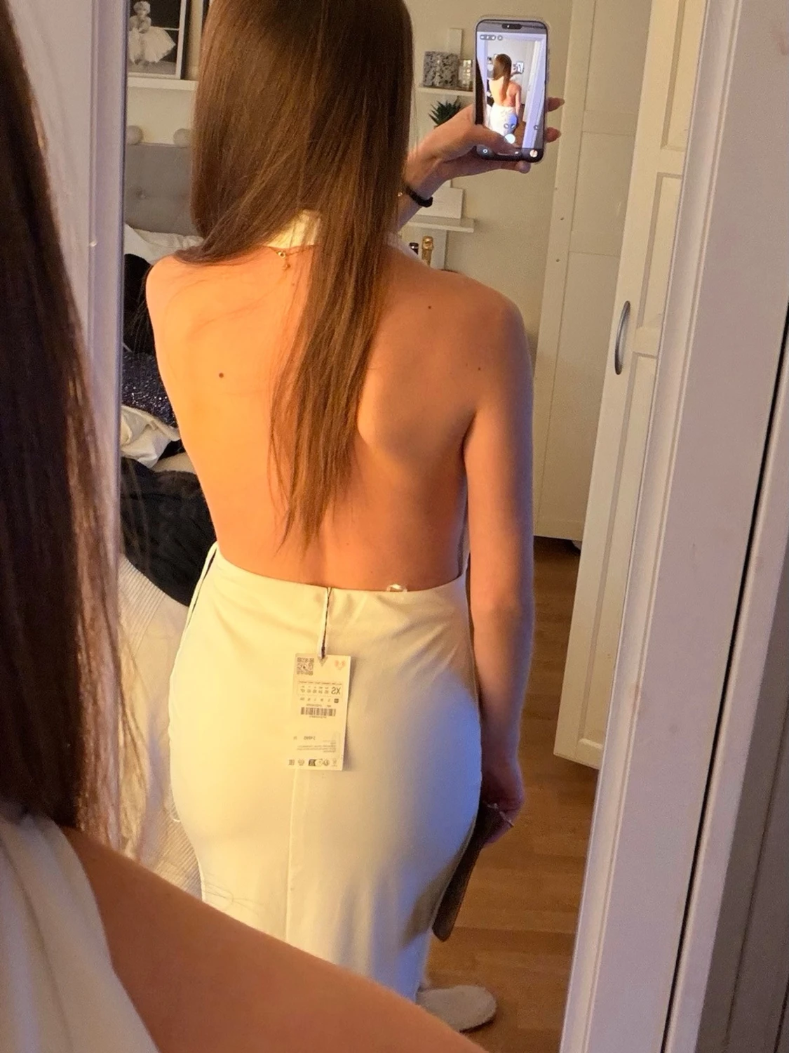 Vit långklänning med djup urringning - 2