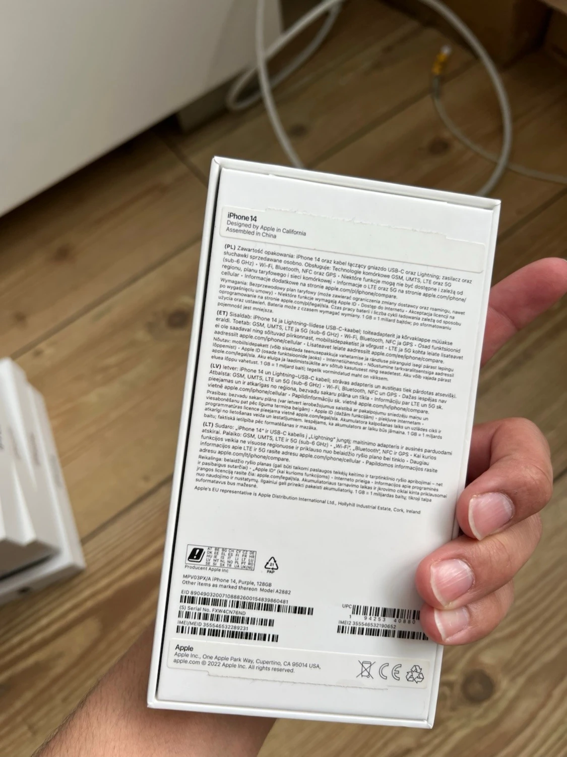 Vit iPhone 14 med dubbla kameror - 3
