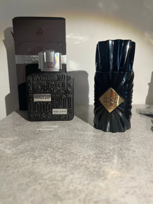 Lattafa Ramz & French avanue Royal Blend parfym - Två parfymer: Lattafa Ramz silver   samt French avanue Royal Blend i svart. Båda håller 10+timmar och lukter väldigt mycket. Kom gärna med bytesförslag. Låda ingår i ramz silver. Ramz silver för 170, royal blend nero för 250 eller båda för 400!
