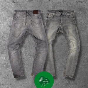 Jack & Jones jeans Slim/Glenn - Säljer dessa grå jeansen från Jack & Jones | W30 L32 | modell: Slim/Glenn | skick: 8,5/10, mycket fint skick | Hör av er vid frågor, pris kan diskuteras vid snabb affär! 🙌