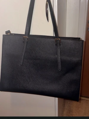 Handväskor  - Mycket bra rekommenderat 